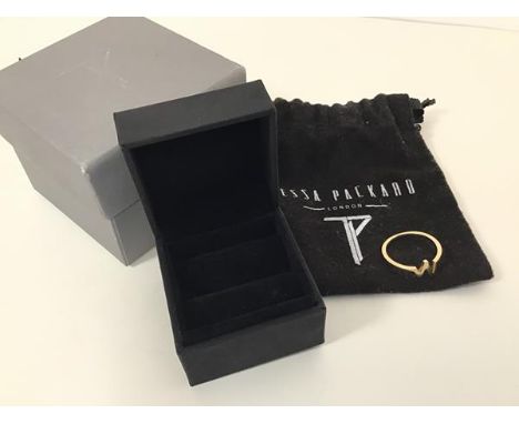 A Tessa Packard 9ct V shaped ring (U/T) (2.54g)
