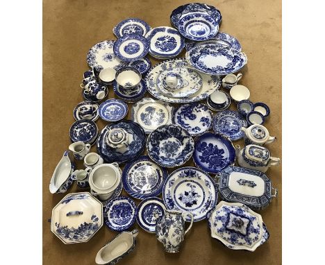 A very large quantity of mainly 19thC blue and white ceramics including tureens, teapots, jugs, plates, meat platters etc, Ro