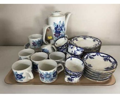 A tray of fifteen piece J & G Meakin studio coffee set, blue and white tea service 