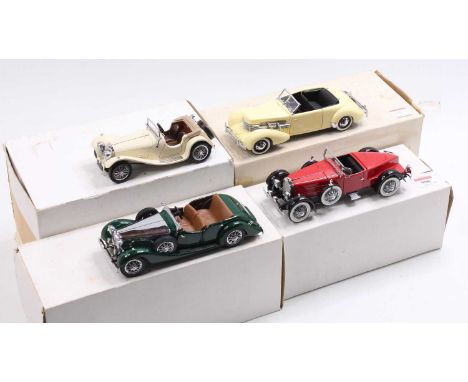 A collection of Franklin Mint 1/24 scale diecast road vehicles to include a Jaguar SS100, Alvis 4.3 litre, the 1937 Cord 812,