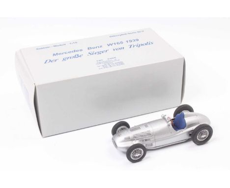 A CMC No. M-018 1/18 scale model of a Mercedes Benz W165 1939 race car finished in silver, housed in the original polystyrene