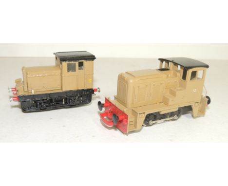 Two cast metal models of diesel 0-4-0 shunters, light brown/black (2)