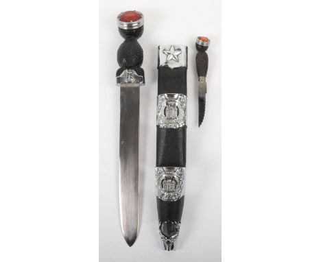 Kings Own Scottish Borderers Pipers Dirk, WW2 period pipers dirk with ebony wood grip carved with basket weave, pommel with c