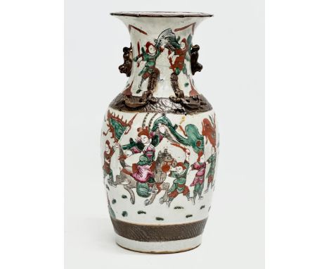 A large Late 19th/Early 20th Century Chinese crackle glazed Nanking style vase. Decorated with samurai warriors. Impressed se