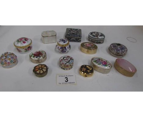 14 assorted pill and trinket pots