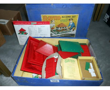 A boxed Bayko set