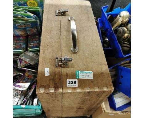 ROUTER &amp; TOOLS