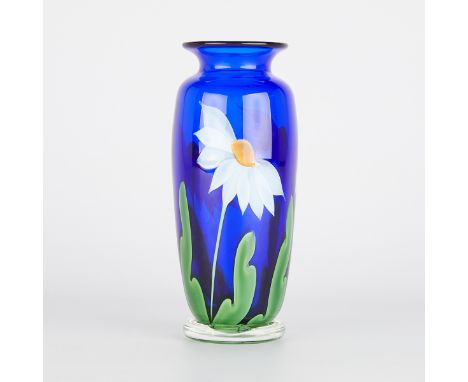 Bruce Sillars (American, 20th/21st c.) for Orient and Flume, Chico, California. Blue glass vase decorated with white daisies.