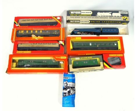 Wrenn OO/HO Gauge L.N.E.R. 4-6-2 Sir Nigel Gresley Steam Locomotive, W.2212; Southern Railway Utility Van, W.4323; Tri-ang Ho