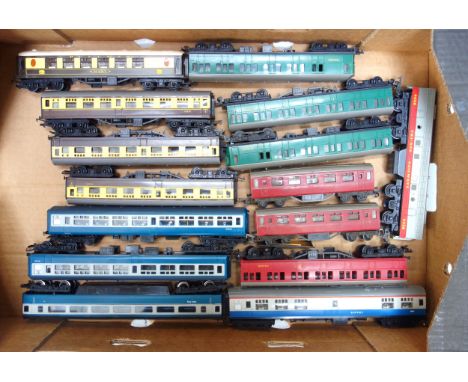 9 Tri-ang coaches in burgundy livery, 11 other coaches, goods wagon and a 4 wheel coach, R.212, boxed. (22) 