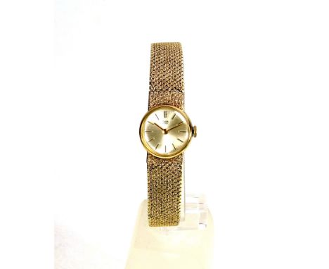 Tudor Rolex, a Royal 9ct gold cased bracelet watch, ref 3759, silvered dial, baton markers, manual wind movement, watch case 