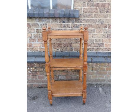 A VICTORIAN LIGHT OAK ETAGERE/WHATNOT of small proportions 51cm wide