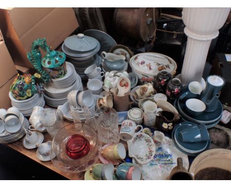 A COLLECTION OF DINNER WARES, TEA WARES and other ceramics and glass, Royal Albert 'Gossamer', Poole, Royal Doulton, Aynsley 
