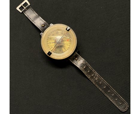 WW2 Third Reich Luftwaffe Wrist Compass complete with original strap. Maker marked "AK39" along with Luftwaffe stock code "FL