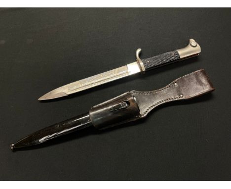 WW2 Third Reich Heer Etched Short Pattern Dress Bayonet, Carbine Blade 195mm in length. Maker marked "Eickhorn" with Army Pat