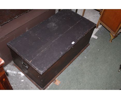 A Victorian stained pine 2 handled trunk, 100 cm x 51 cm x 40 cm.  CONDITION REPORT: This trunk has damage and ware commensur