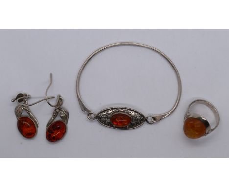 Silver &amp; amber set ring, bangle &amp; earrings 