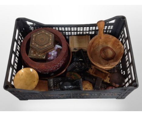 A collection of treen including pair of ebony elephant bookends, trinket boxes, Indian bone-inlaid boxes, etc. (1 box)