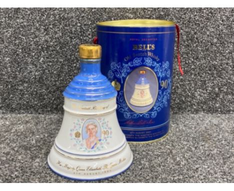 Wade Bells old scotch whisky decanter, to commemorate the 19th birthday of her majesty Queen Elizabeth the Queen Mother, 75cl