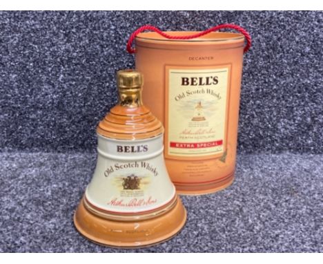 Wade 37.5cl decanter of Bells old scotch whisky, Perth Scotland, finished in 22 carat gold, still sealed with original tube o