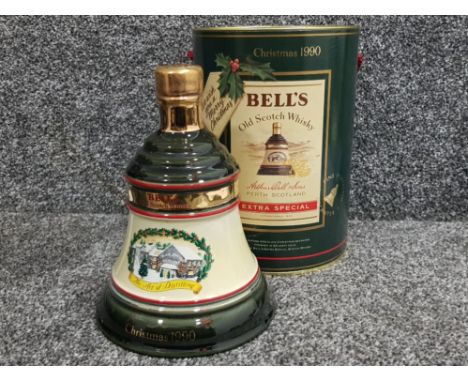 Bells old Scotch whisky decanter, Christmas 1990, finished in 22ct gold, 75cl still sealed with original tube of issue