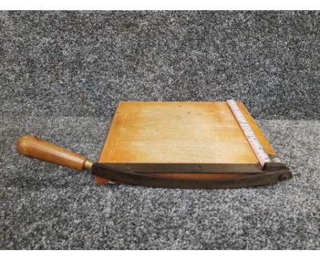 Thegpcutter vintage guillotine