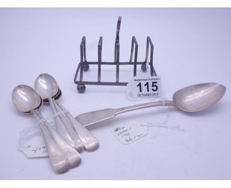 Silver items including a toast rack, Birmingham 1905, minor damage, 5 x tea spoons London 1909, 1 dessert spoon London 1791, 