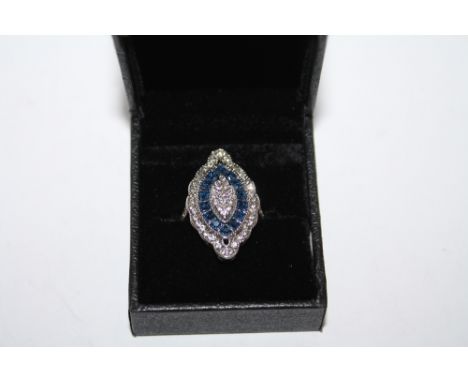 AN ART DECO STYLE DRESS RING, SIZE L