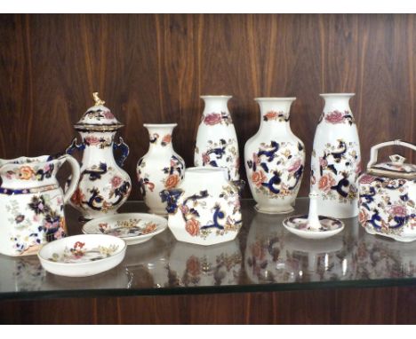 A COLLECTION OF MOSTLY MANDELAY CERAMICS TO INCLUDE VASES, SMALL TEAPOT ETC. (10)