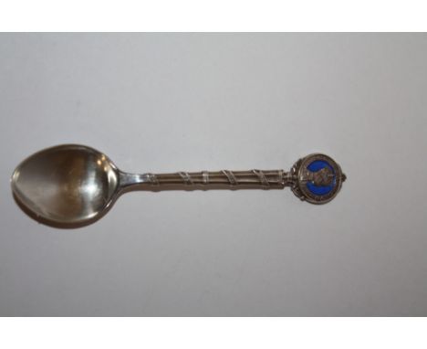 A HALLMARKED SILVER AND ENAMEL KING EDWARD VIII SPOON