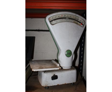A SET OF AVERY POSTAL SCALES