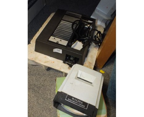 A HANIMEX RONDETTE SLIDE PROJECTOR TOGETHER A HELINA PARAMOUNT VIEWER