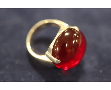 A MODERN SILVER / 925 DRESS RING SET WITH LARGE RED CABOCHON TYPE STONE - APPROX 11.7 G