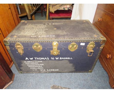 A VINTAGE PACKING TRUNK - BANDED H-50 W-92 CM
