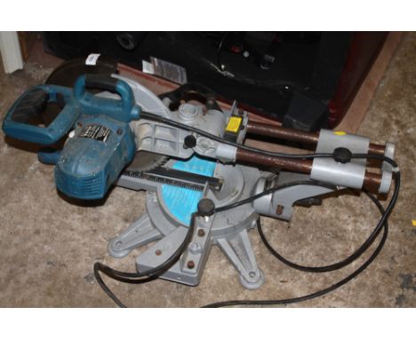 A FOX SLIDE COMPOUND MITRE SAW MODEL - F36-255