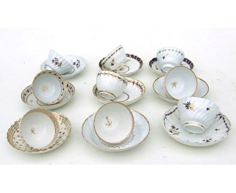 A quantity of 18th century tea bowls and saucers to include Worcester &amp; Crown Derby.