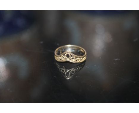 A 9CT GOLD DRESS RING