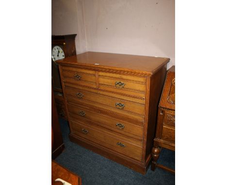 AN EDWARDIAN LIGHT OAK CHEST OF FIVE DRAWERS H 108 W 106 cm