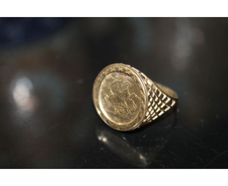 A HALLMARKED 9CT GOLD RING