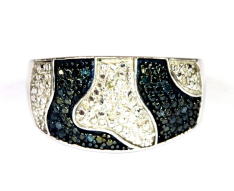 A 925 silver diamond set ring, (R.5).
