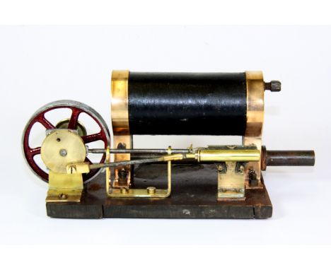 A small horizontal steam engine, 22 x 9cms.