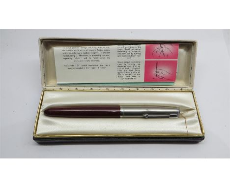 Vintage boxed Parker 51 fountain pen comes in original box with papers 