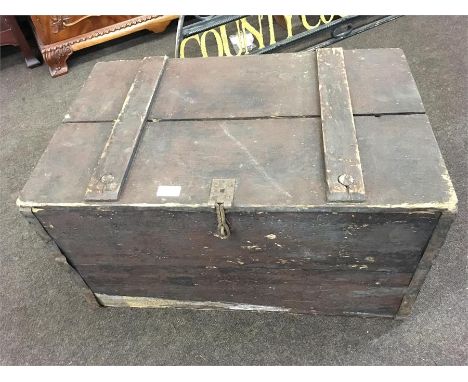 Pine vintage storage chest, approx measurements:  width 27 Inches, height 15 inches, depth 20 inches.