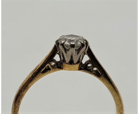 An 18ct yellow gold diamond solitaire ring, set round brilliant cut diamond to centre (estimated weight 0.30 carats), gross w