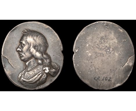 VI: Original struck Dunbar Medals by Simon, Battle of Dunbar, 1650, a large struck uniface silver medal, unsigned [by T. Simo