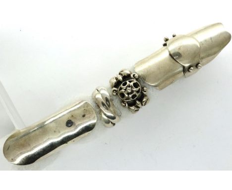Four 925 silver rings including articulated examples, sizes M-R, combined 52g. P&amp;P Group 1 (£14+VAT for the first lot and