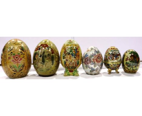 Six Japanese ceramic eggs, largest H: 17 cm, no chips or cracks. P&amp;P Group 2 (£18+VAT for the first lot and £3+VAT for su