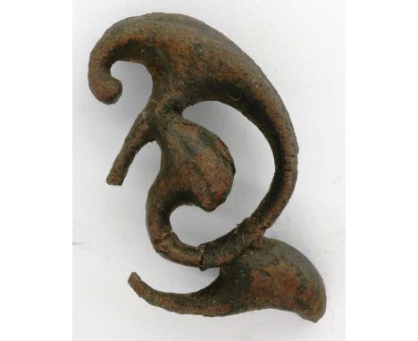 Victorian iron brooch talisman of a sea creature, H: 40 mm. P&amp;P Group 0 (£5+VAT for the first lot and £1+VAT for subseque