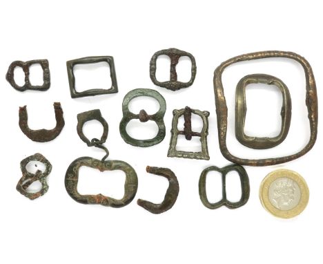 Mostly UK Civil War belt buckles and hasps, largest L: 50 mm. P&amp;P Group 0 (£5+VAT for the first lot and £1+VAT for subseq