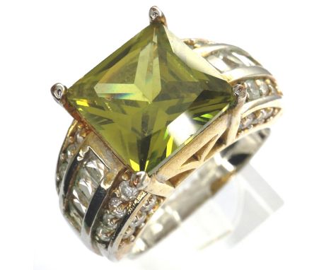 14ct white and yellow gold ring set with a princess cut emerald and CZ shoulders, size R, 9.2g. P&amp;P Group 1 (£14+VAT for 